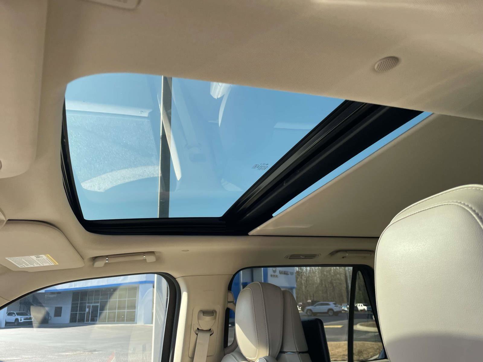 Used 2019 Lincoln Navigator L Reserve w/ Cargo Package AWD/4WD image 9