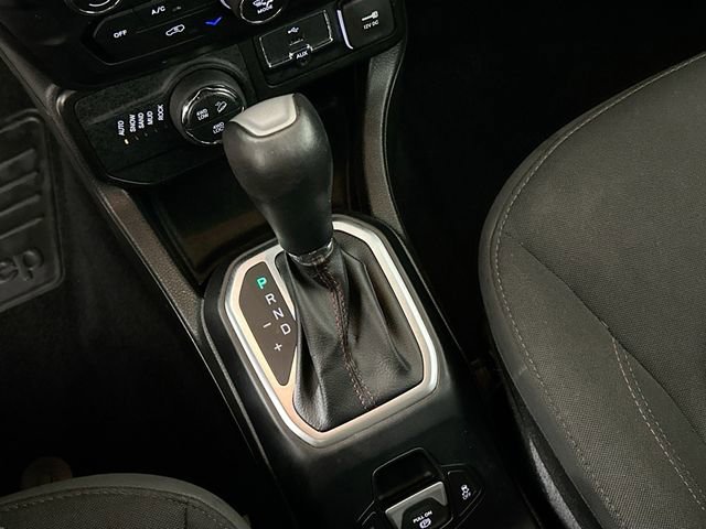 Used 2023 Jeep Renegade Trailhawk image 15