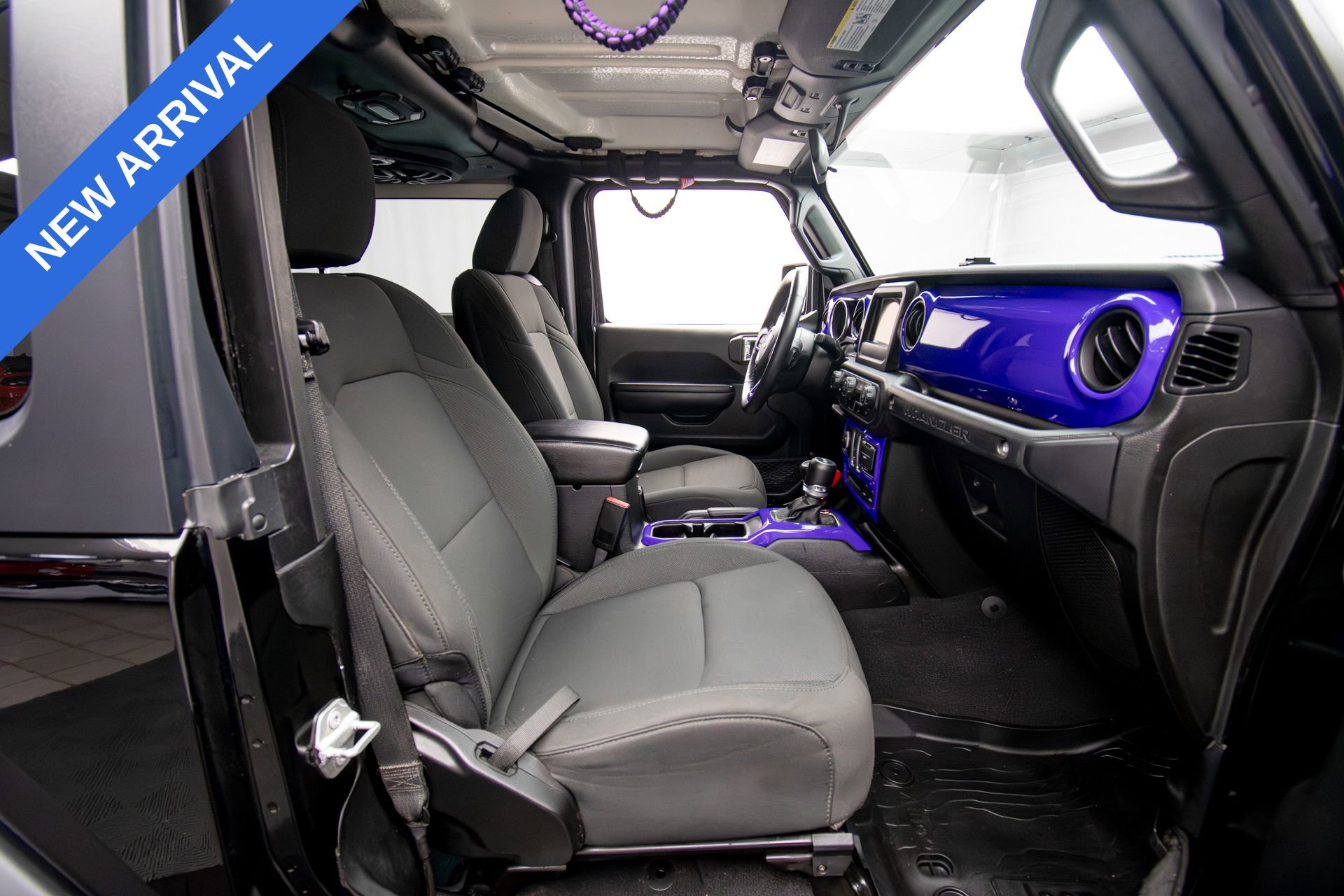 Used 2021 Jeep Wrangler Sport AWD/4WD image 23