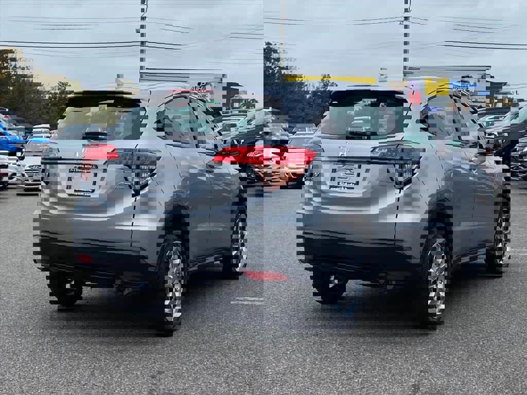 Used 2018 Honda HR-V LX image 5