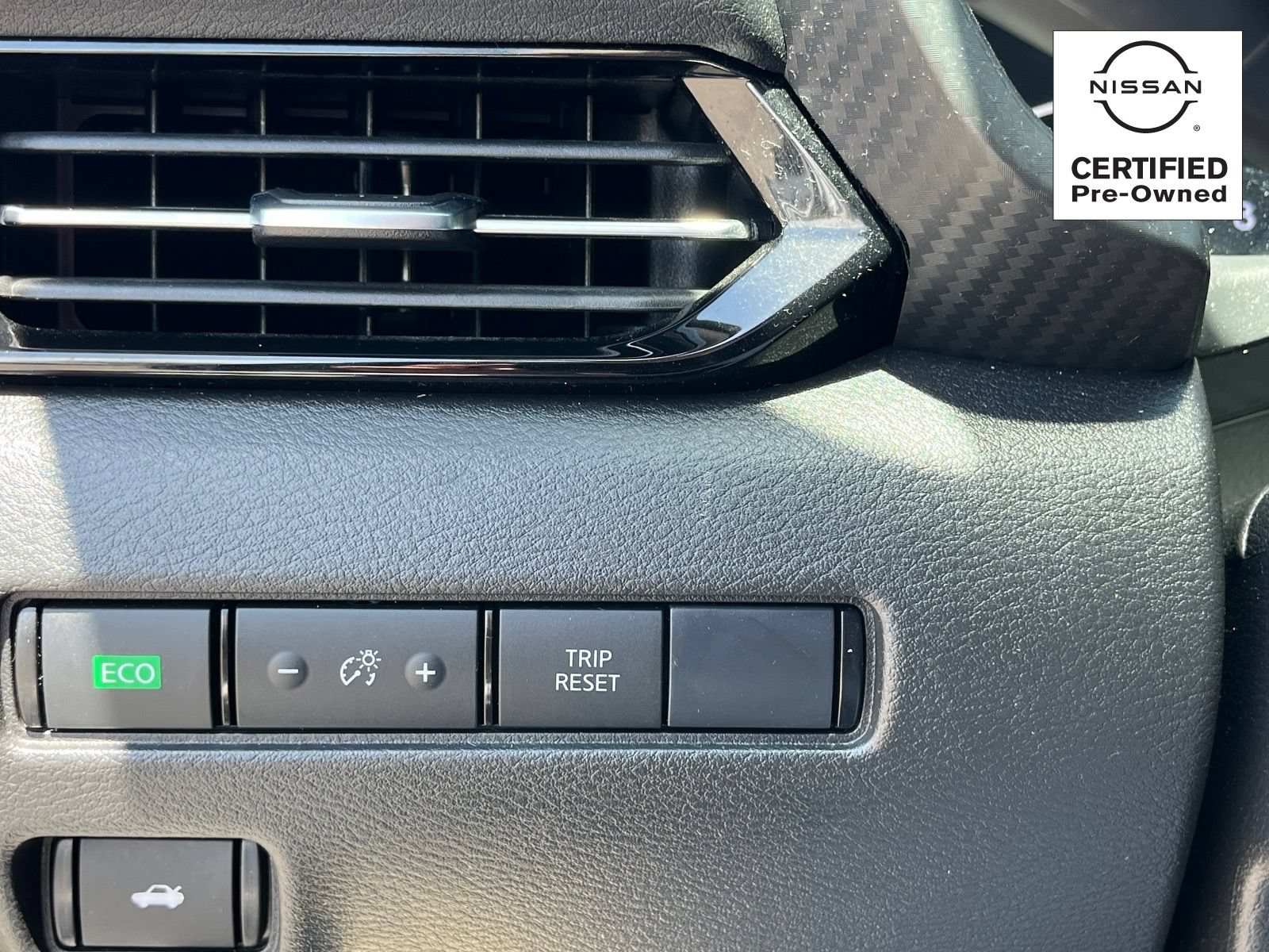 Certified 2023 Nissan Sentra SR w/ SR Premium Package FWD image 29