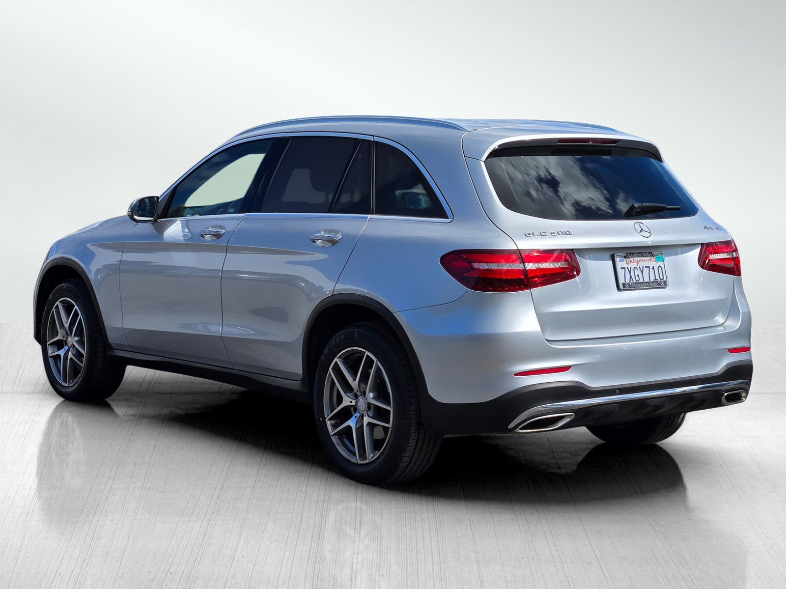 Used 2017 Mercedes-Benz GLC 300 4MATIC image 6