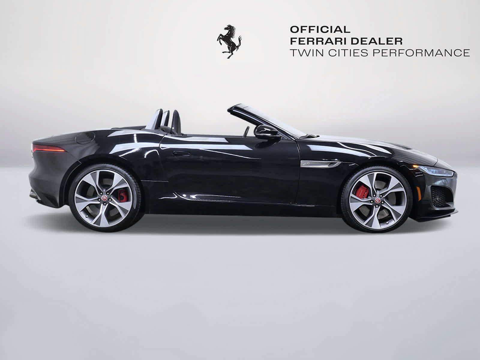 Used 2023 Jaguar F-TYPE Convertible RWD image 9