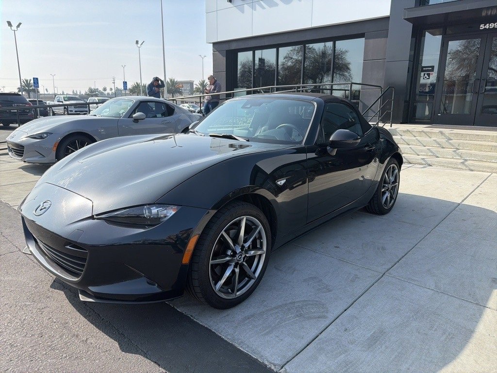 Used 2022 MAZDA MX-5 Miata Grand Touring w/ Weather Package image 4