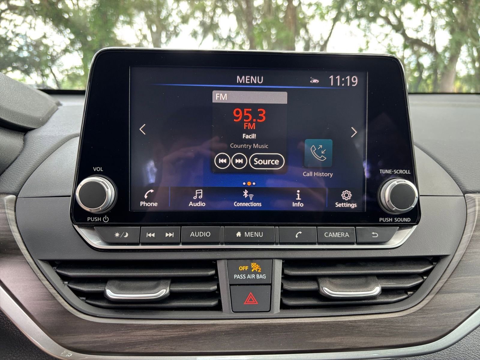 Used 2025 Nissan Altima 2.5 SV FWD image 20