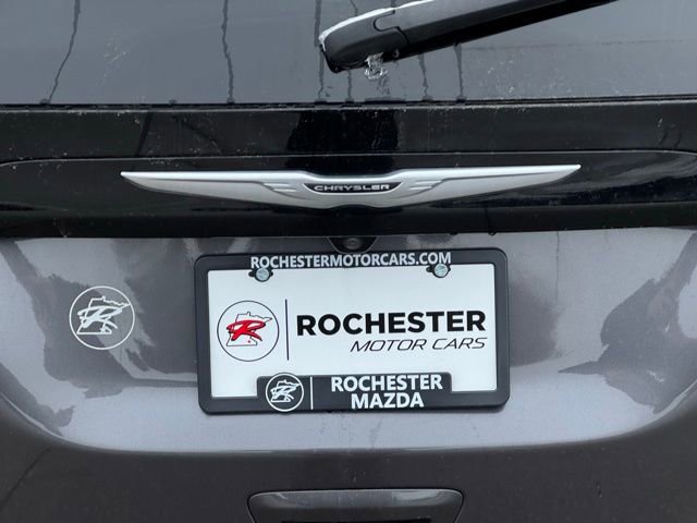 Used 2023 Chrysler Voyager LX image 38