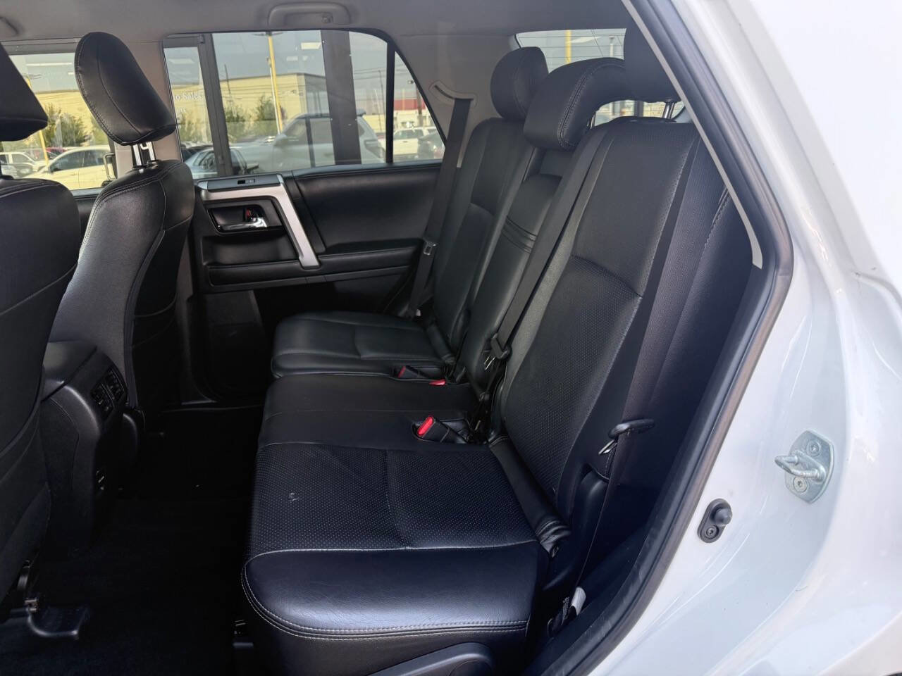 Used 2014 Toyota 4Runner SR5 image 17