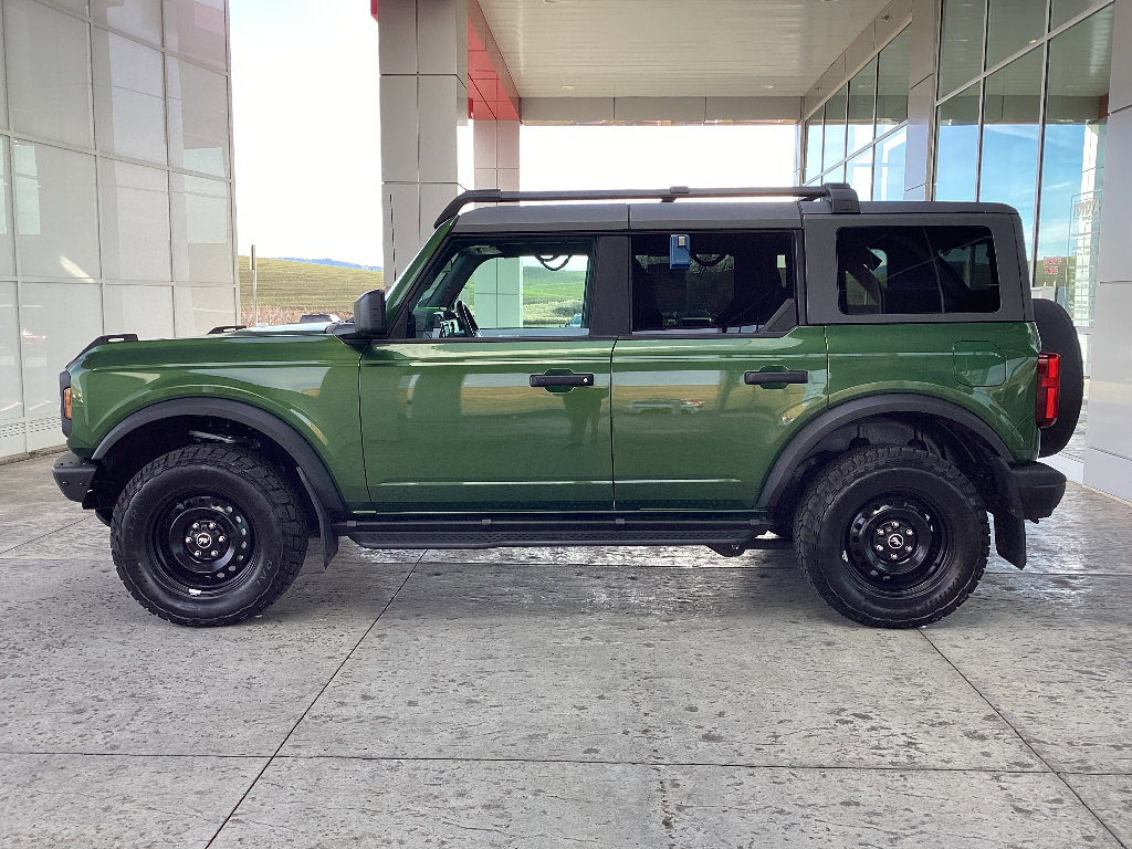 Used 2022 Ford Bronco Black Diamond image 5