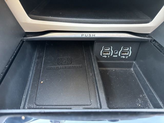 Used 2024 Chrysler Pacifica Limited image 20