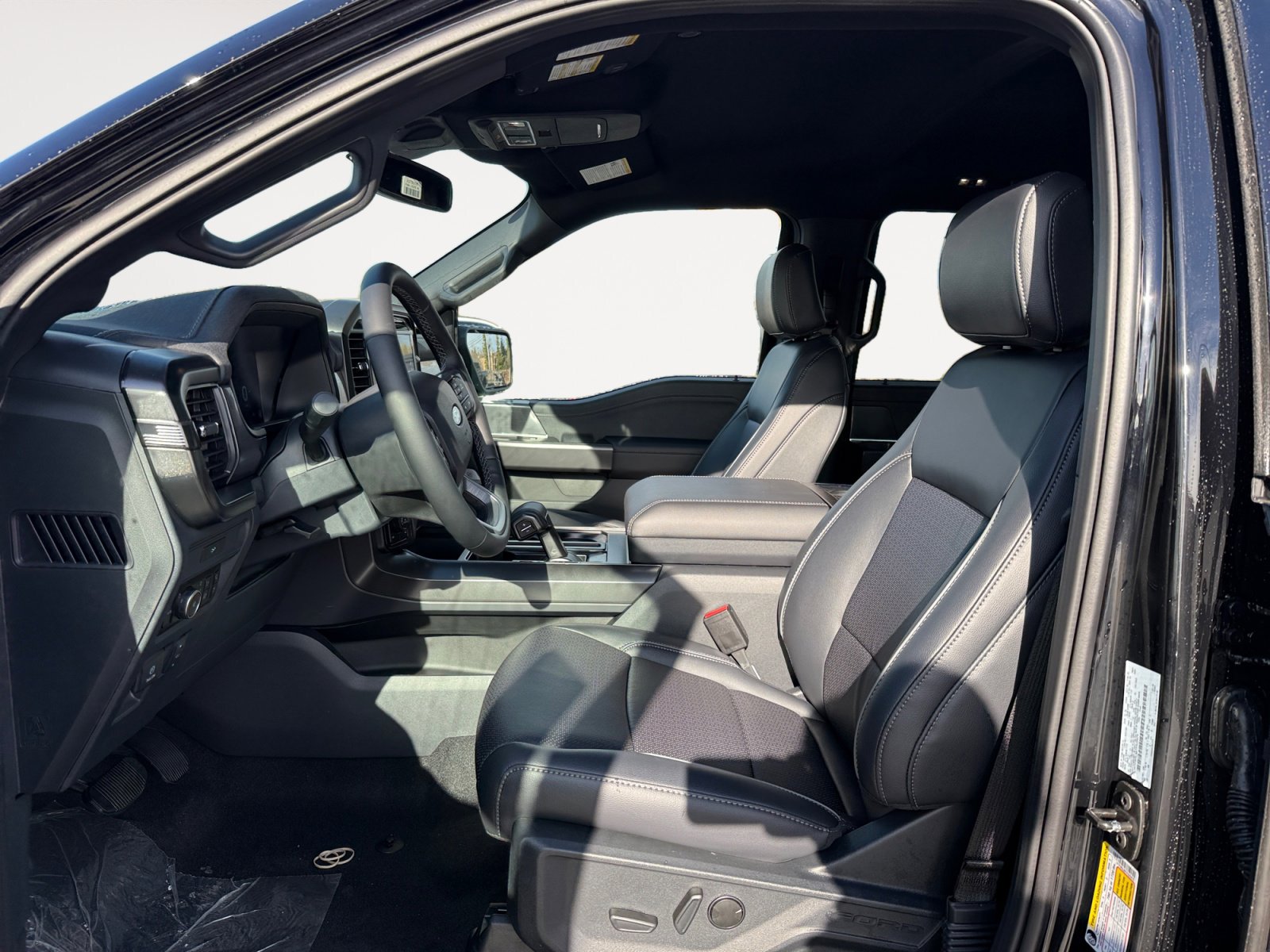 New 2026 Ford F150 Lariat w/ Equipment Group 501A Mid AWD/4WD image 10