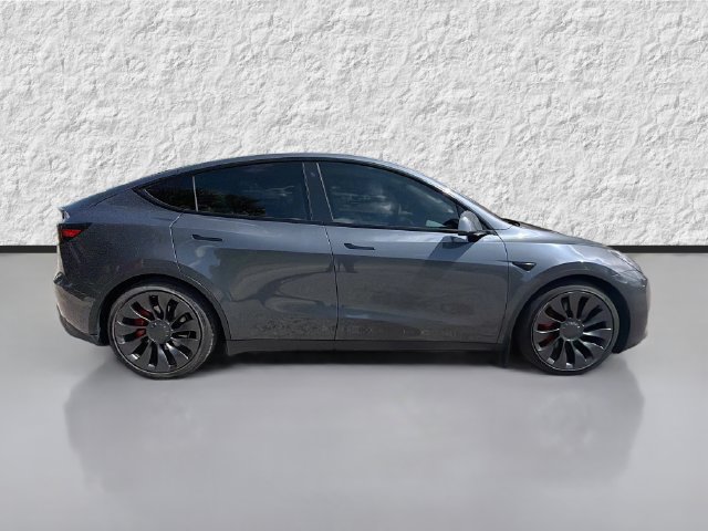 Used 2022 Tesla Model Y Performance AWD/4WD image 2