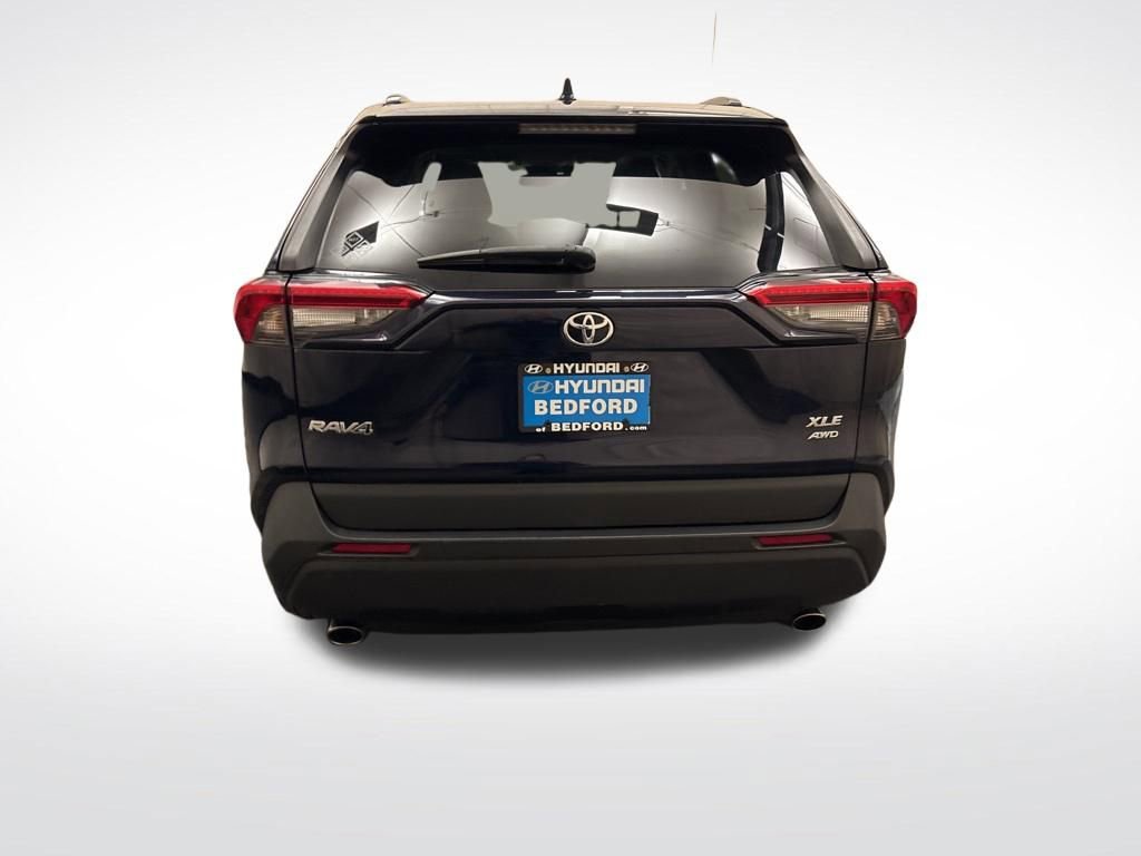 Used 2020 Toyota RAV4 XLE Premium image 6