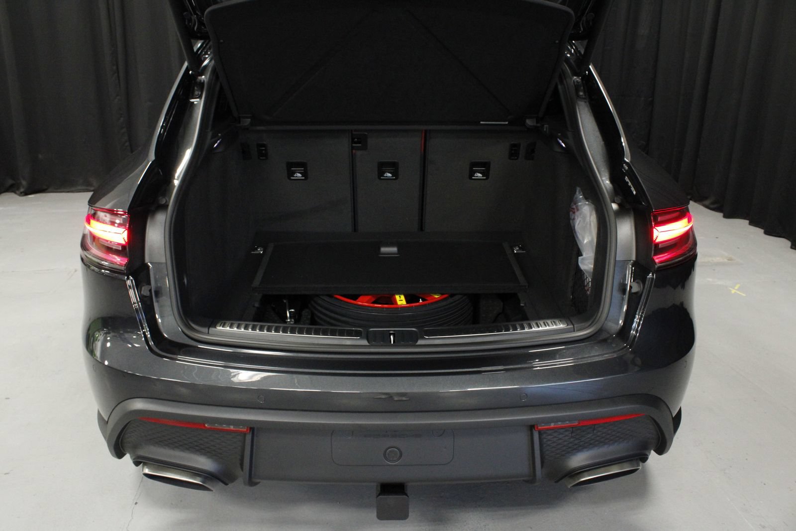 New 2026 Porsche Macan AWD/4WD image 20