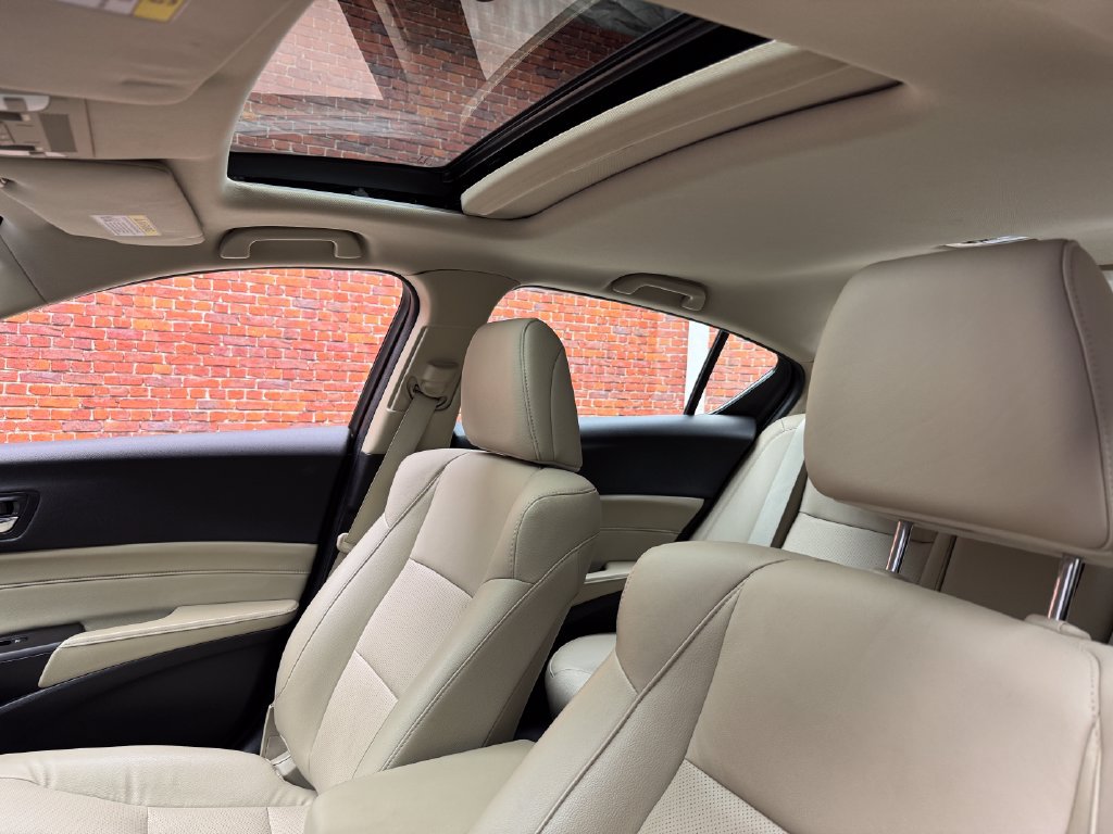 Used 2016 Acura ILX FWD image 3