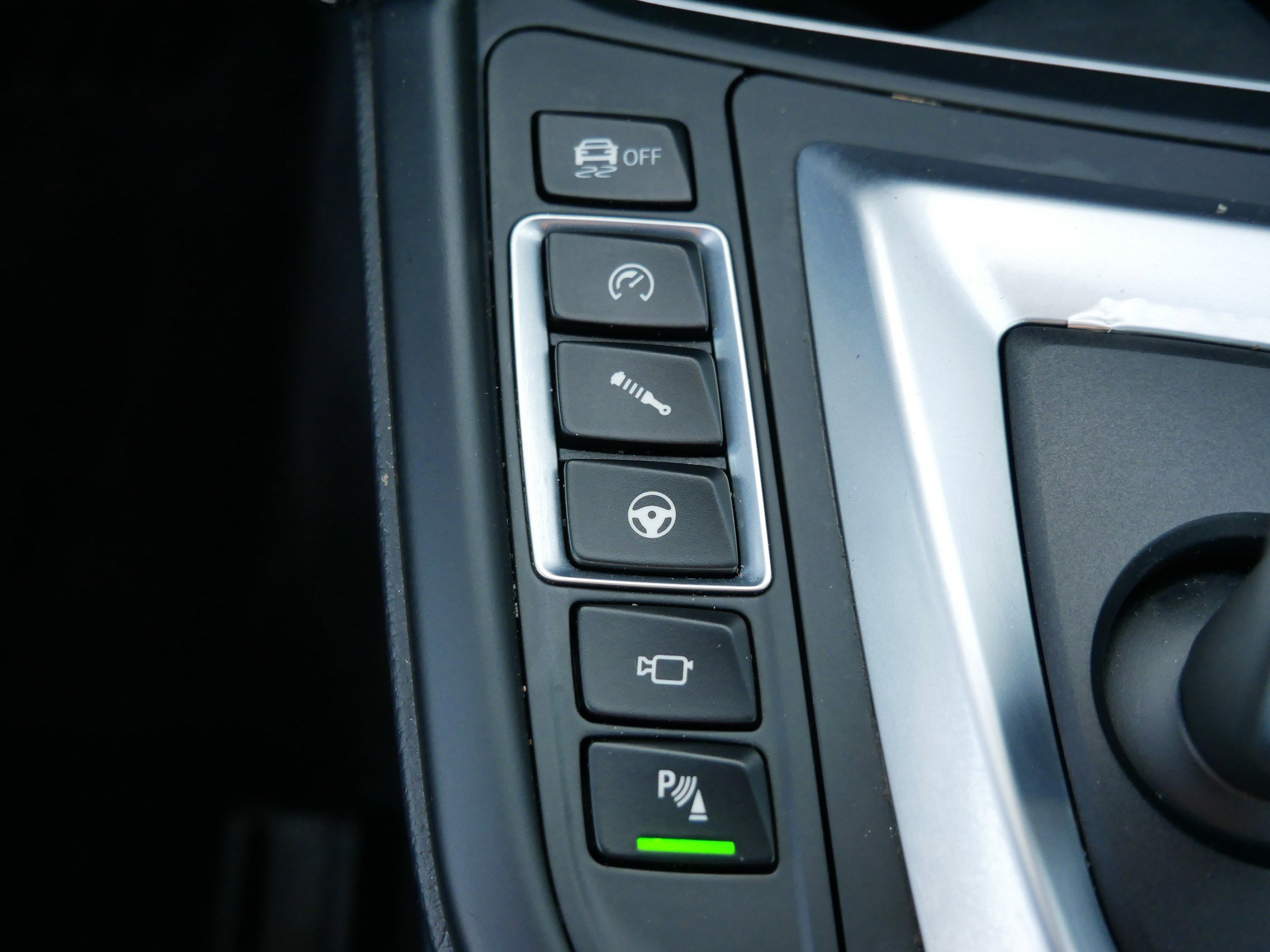 Used 2015 BMW M4 Convertible image 30