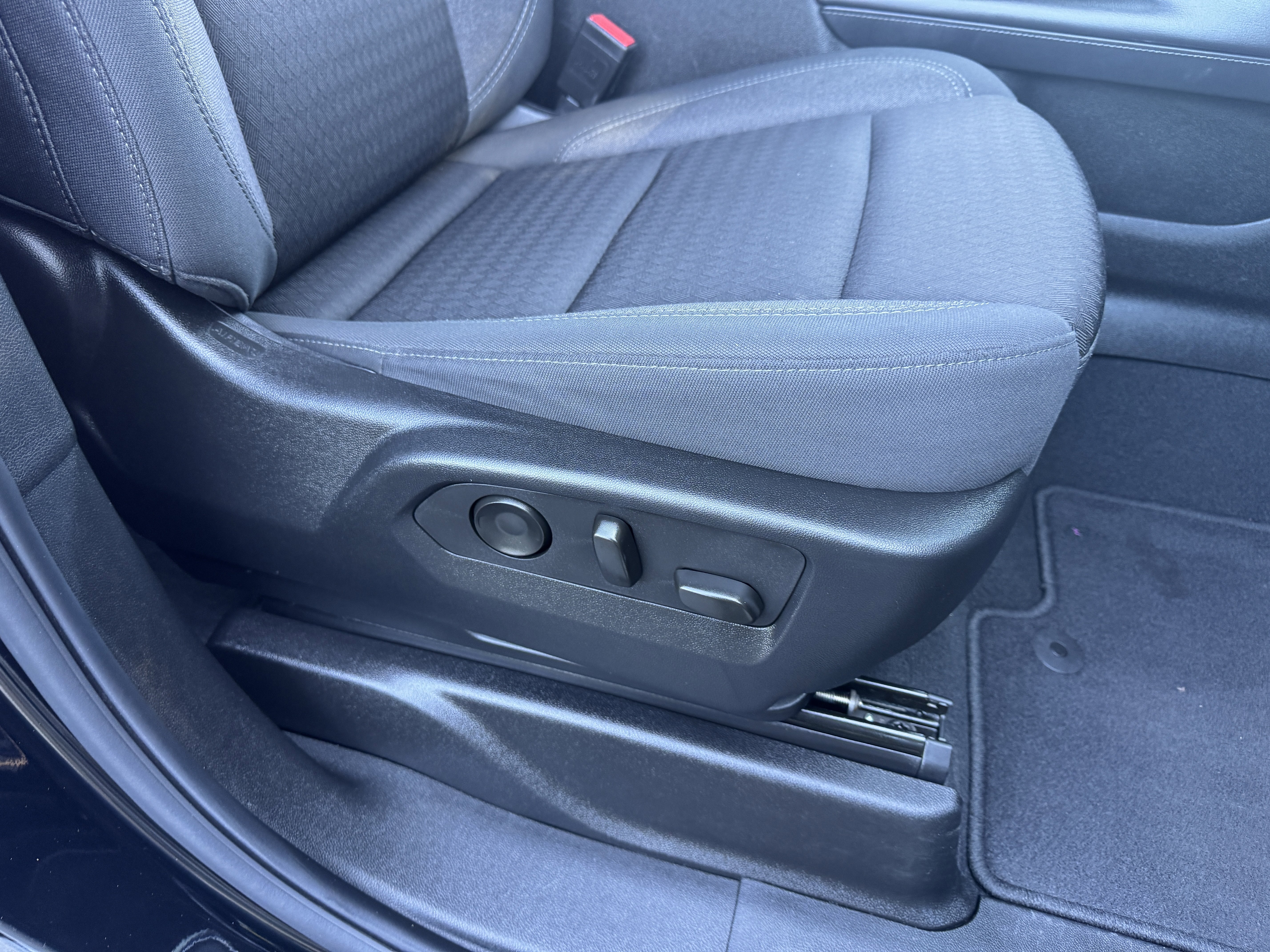 Certified 2024 Chevrolet Suburban LS image 24