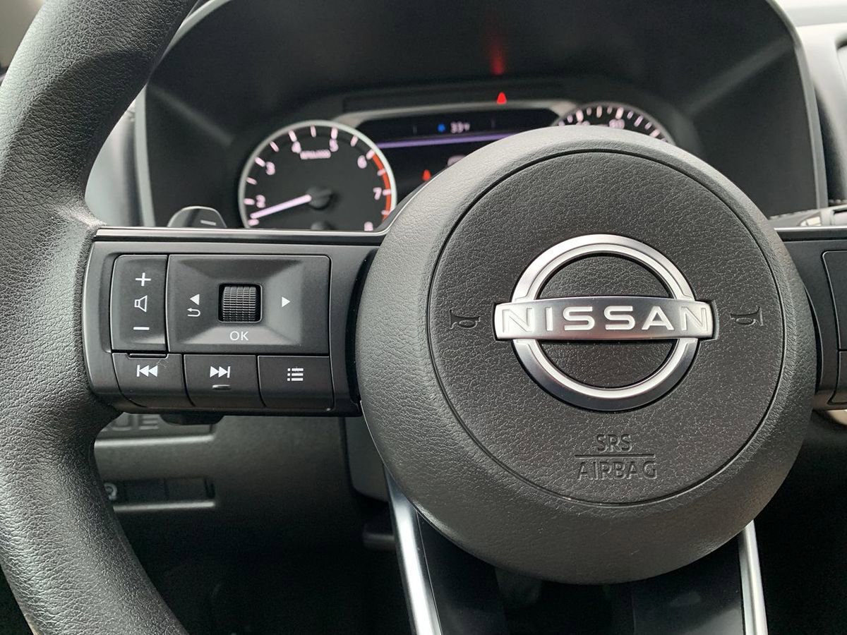 Used 2024 Nissan Rogue S image 17