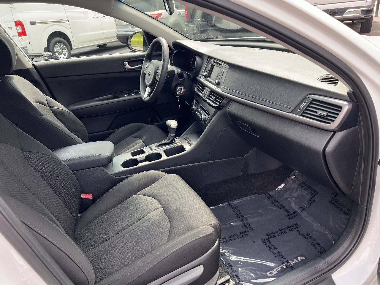 Used 2017 Kia Optima LX FWD image 27