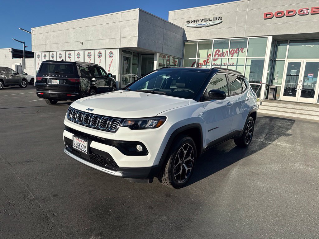 Certified 2025 Jeep Compass Limited AWD/4WD image 3