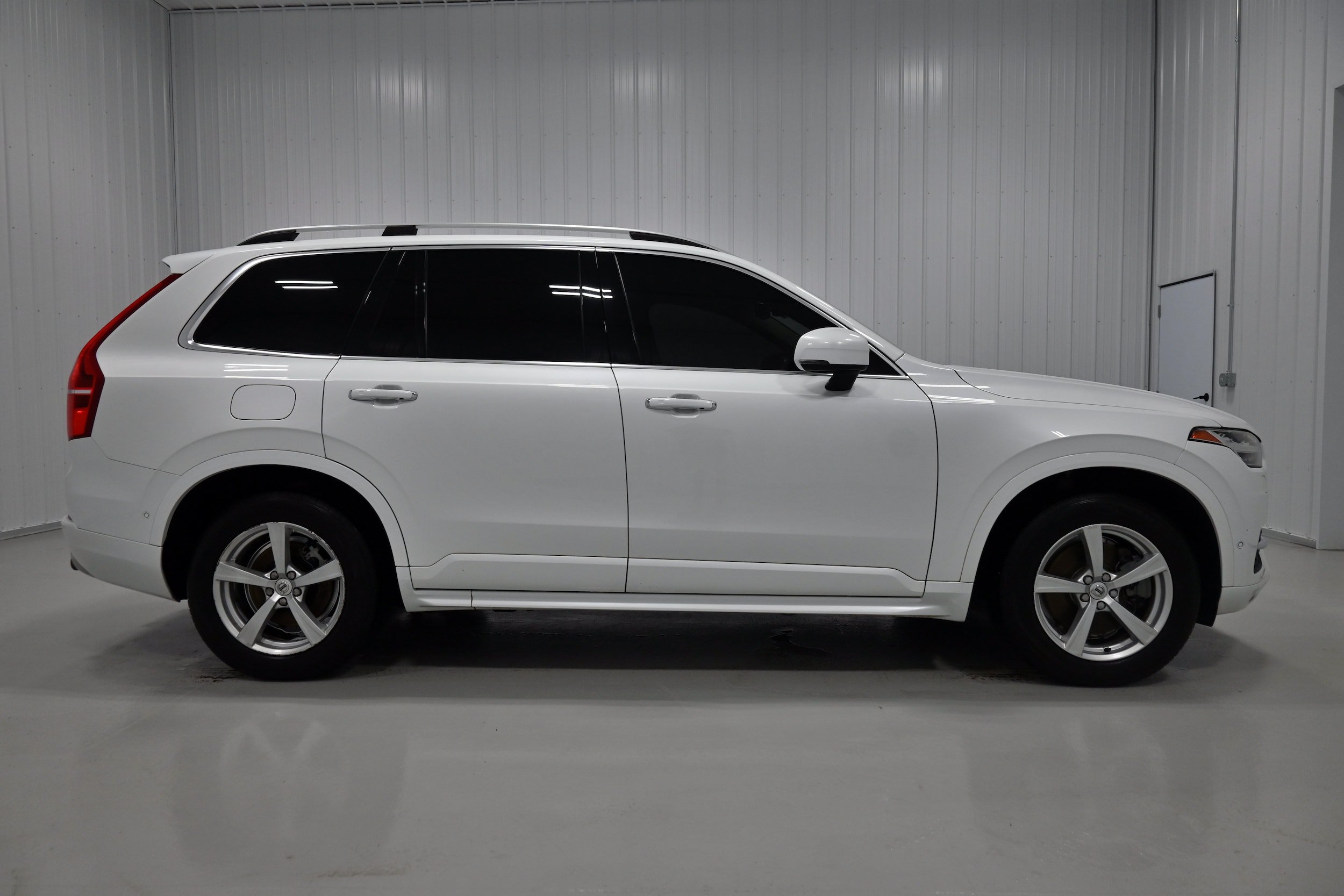 Used 2019 Volvo XC90 T5 Momentum AWD/4WD image 36