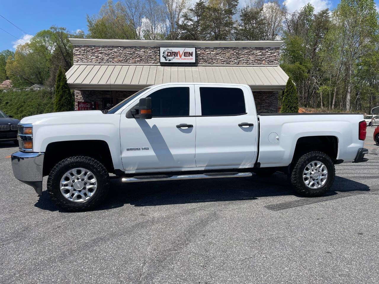 Used 2018 Chevrolet Silverado 2500 W/T w/ WT Convenience Package AWD/4WD image 1