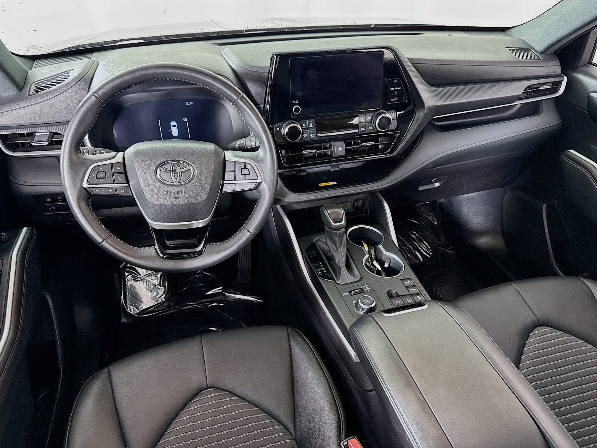 Certified 2025 Toyota Highlander XSE image 20