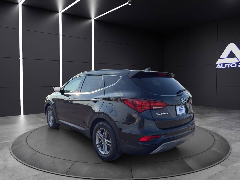 Used 2017 Hyundai Santa Fe Sport image 4