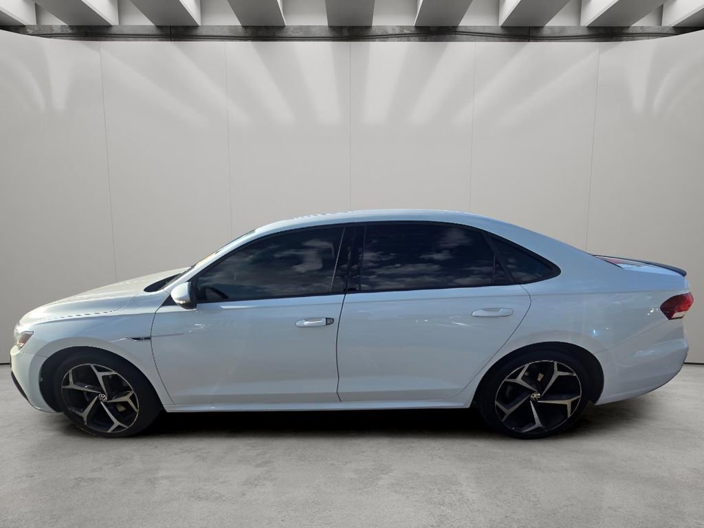 Used 2020 Volkswagen Passat 2.0T R-Line FWD image 3