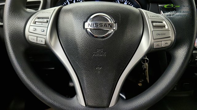 Used 2015 Nissan Rogue S FWD image 56
