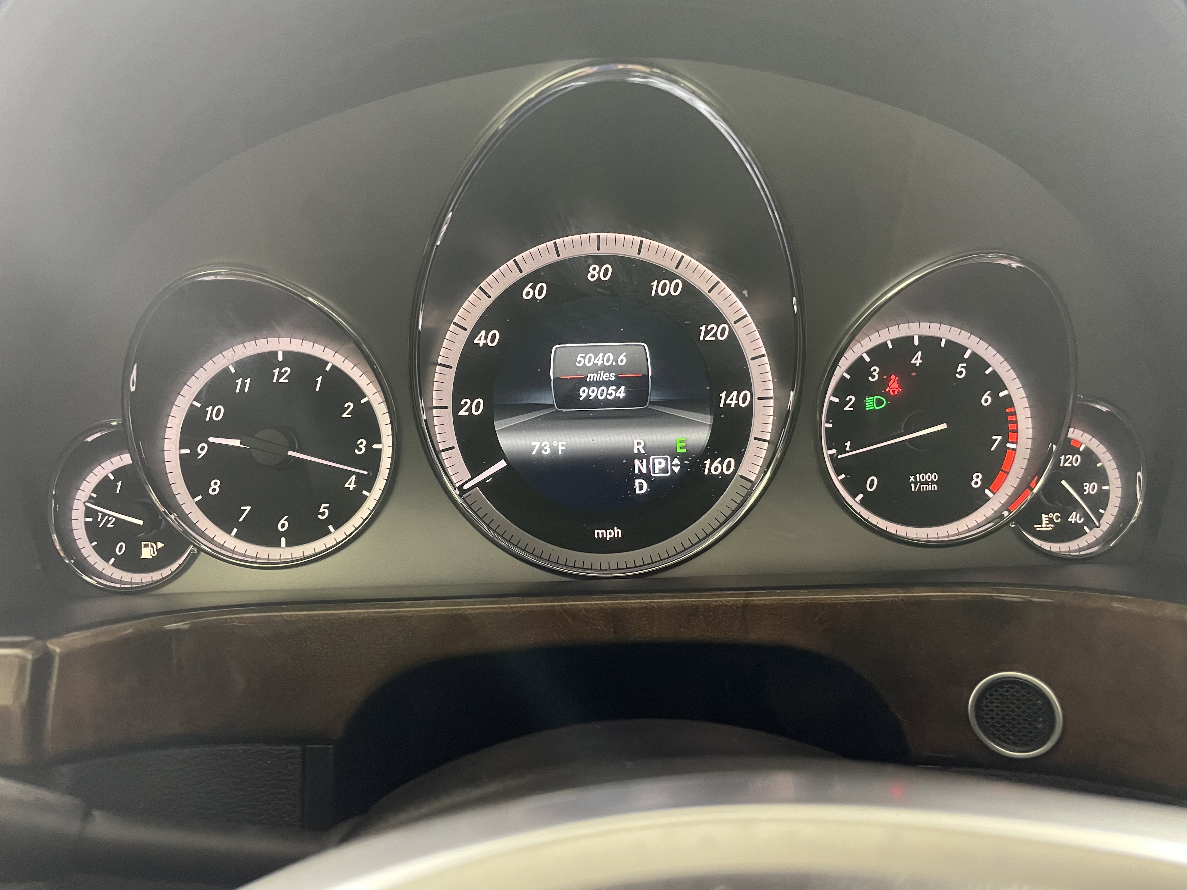 Used 2013 Mercedes-Benz E 350 4MATIC Sedan image 16
