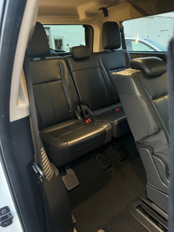 Used 2024 Ford Expedition Max XLT image 20