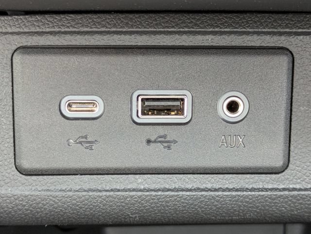 Used 2023 Buick Encore GX Preferred w/ Cold Weather Comfort Package FWD image 21