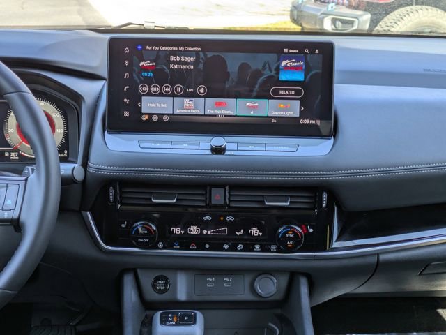 Used 2025 Nissan Rogue SL w/ SL Premium Package FWD image 20