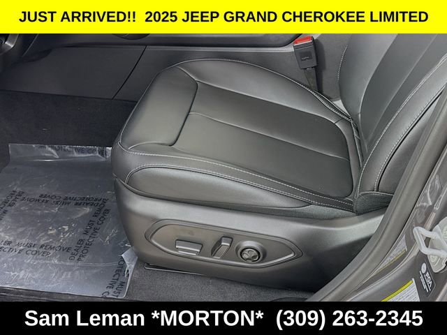 New 2025 Jeep Grand Cherokee Limited w/ Black Appearance Package image 19