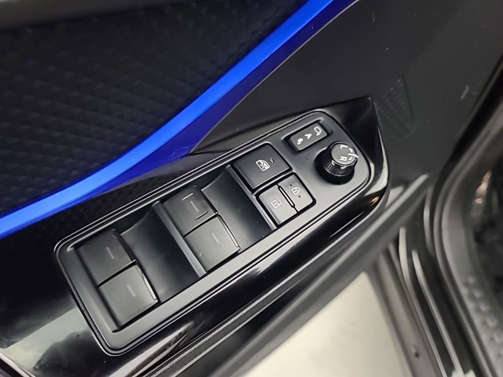 Used 2020 Toyota C-HR XLE image 21