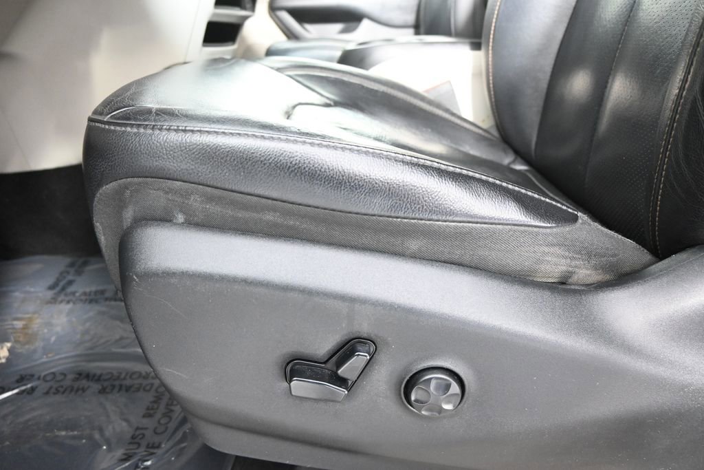 Used 2020 Chrysler Pacifica Touring-L image 24