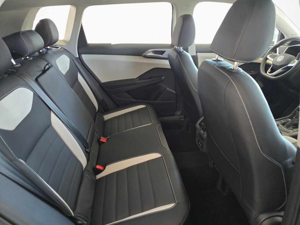 New 2026 Volkswagen Taos SEL AWD/4WD image 40