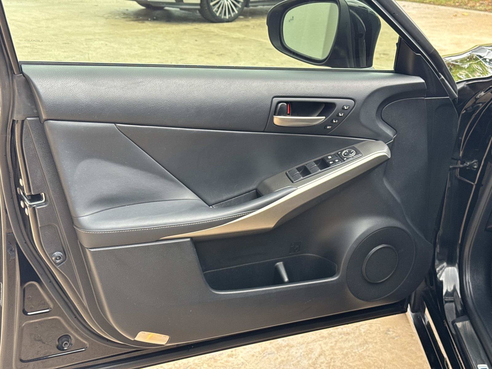 Used 2018 Lexus IS 350 F Sport RWD image 11