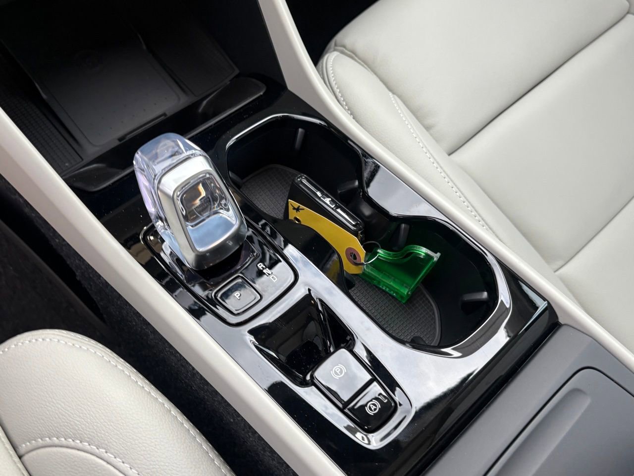 New 2026 Volvo XC40 B5 Plus w/ Protection Package Premier image 13