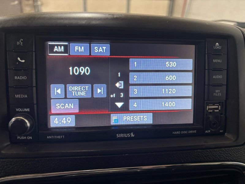 Used 2014 Dodge Grand Caravan SXT w/ Rear Park Assist Package image 13