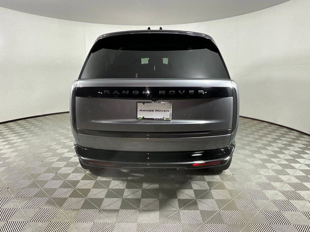 Certified 2025 Land Rover Range Rover Long Wheelbase SE AWD/4WD image 8