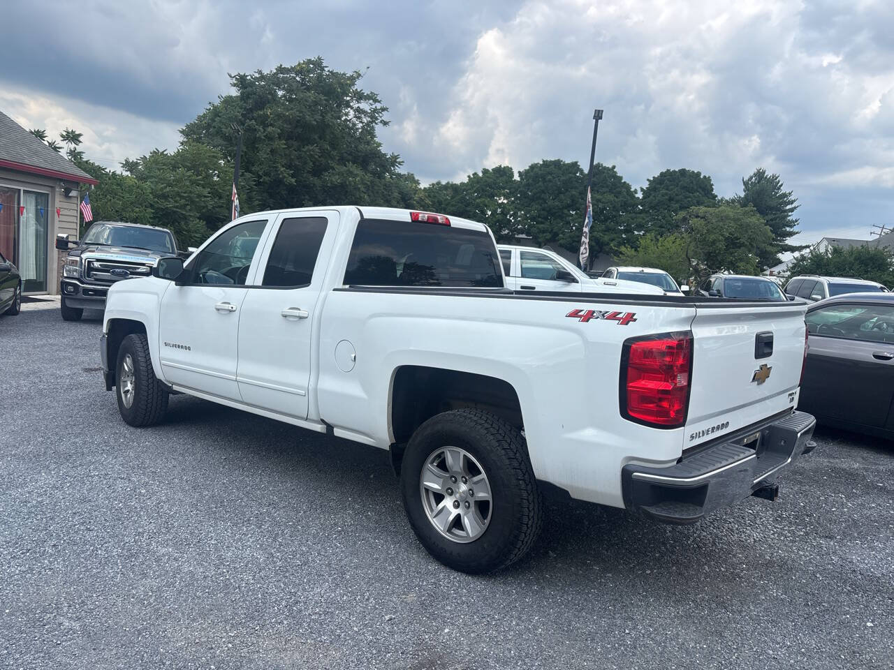 Used 2019 Chevrolet Silverado 1500 LT AWD/4WD image 8