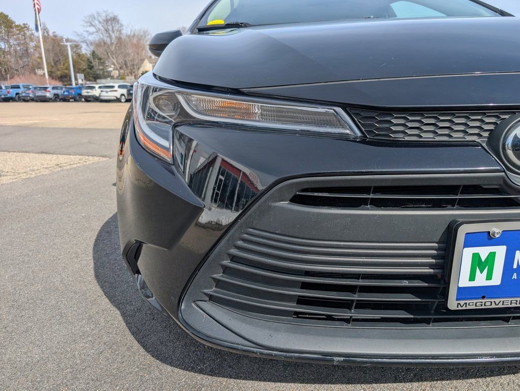 Used 2024 Toyota Corolla LE image 9