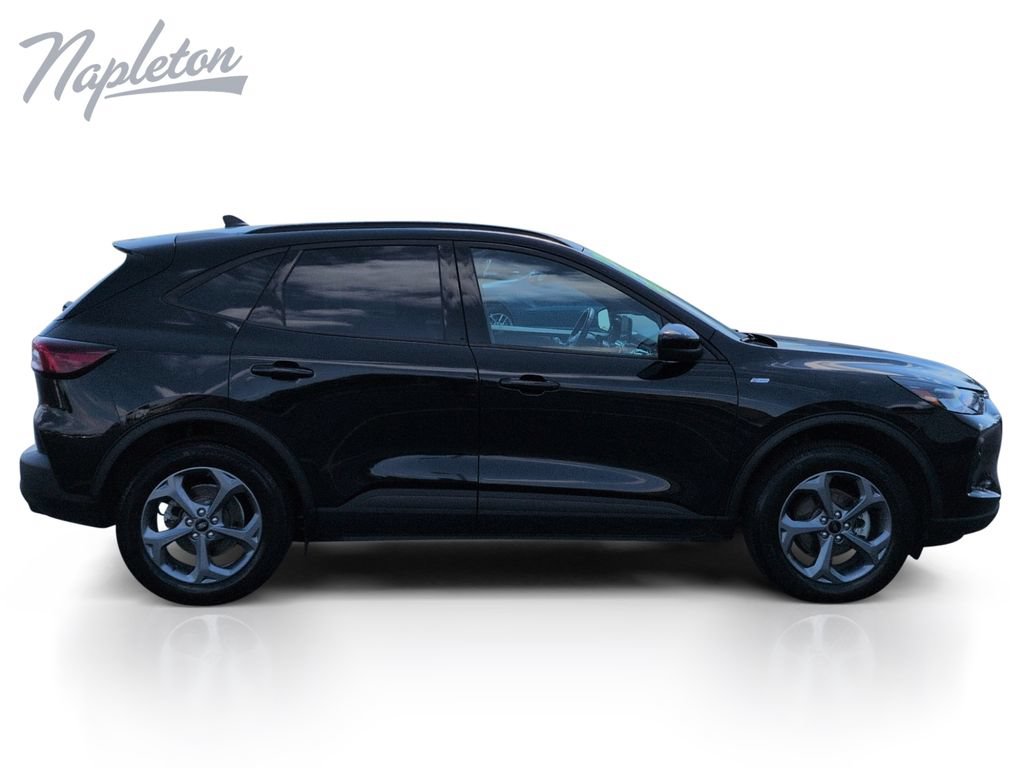 Used 2025 Ford Escape ST-Line Select AWD/4WD image 7