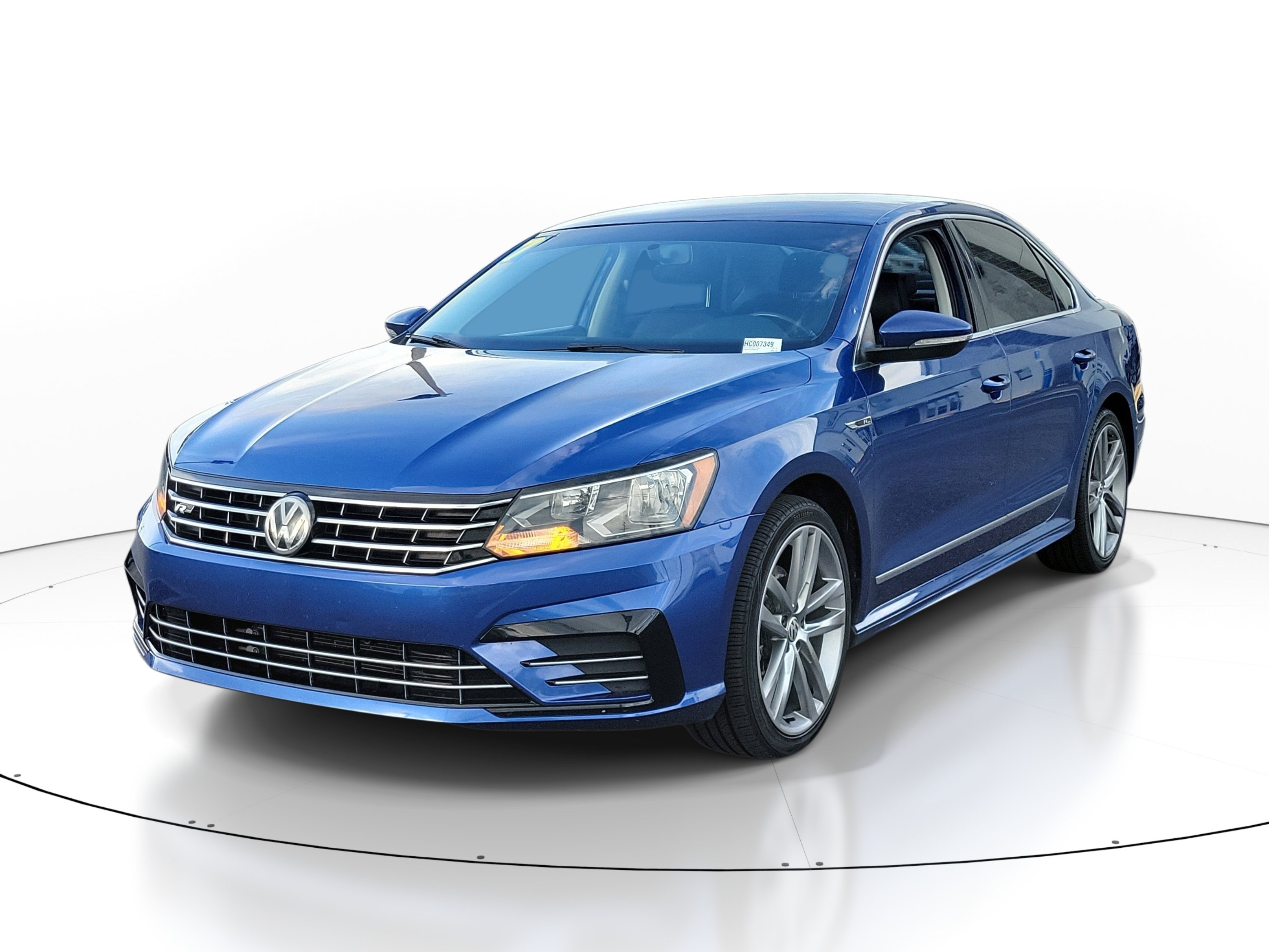 Used 2017 Volkswagen Passat 1.8T R-Line FWD image 3