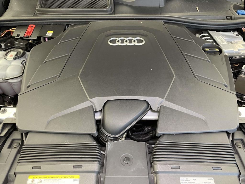 Used 2019 Audi Q8 Premium Plus image 24