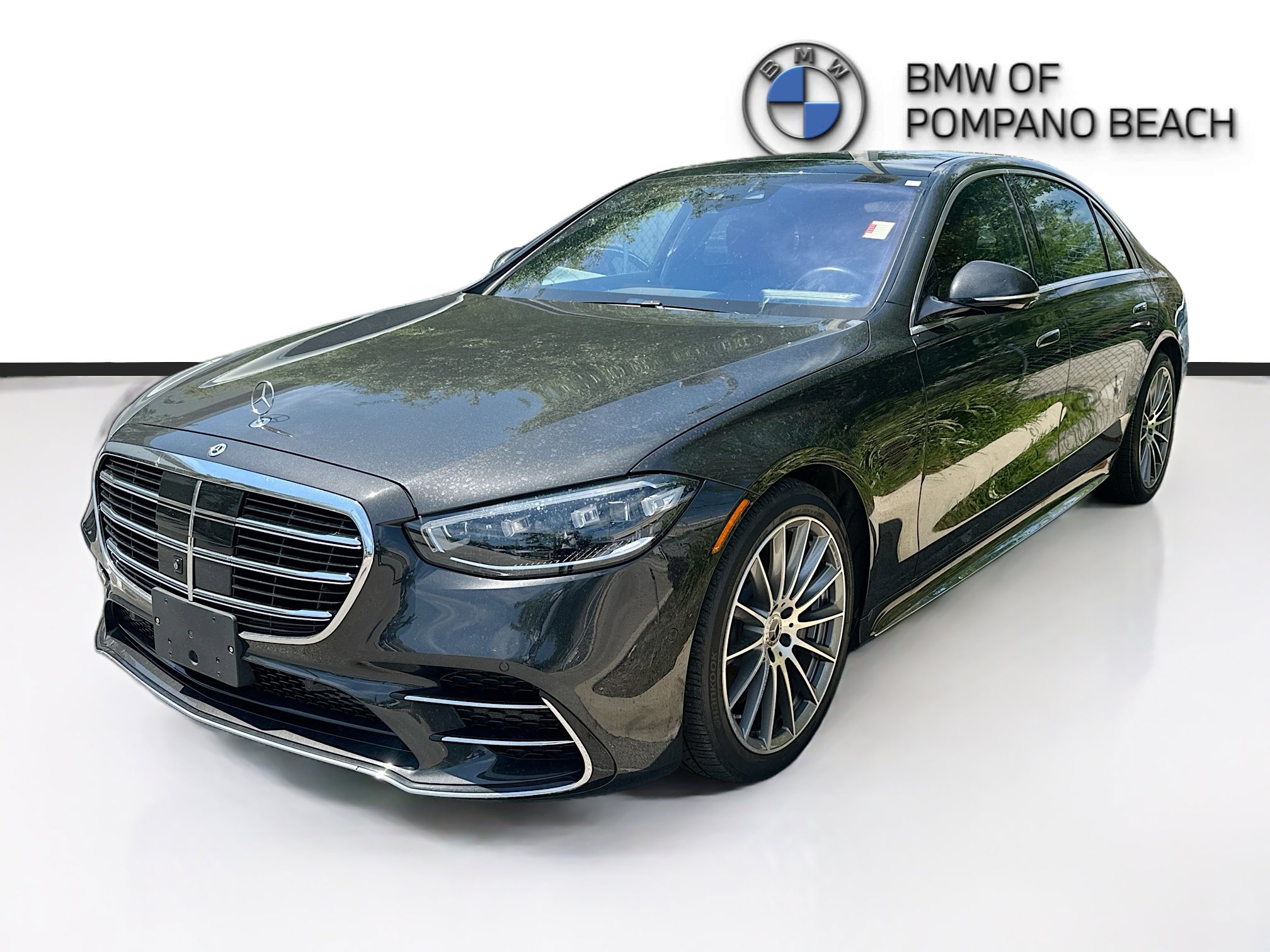 Used 2024 Mercedes-Benz S 580 4MATIC Sedan image 3
