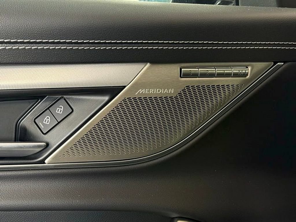 New 2024 Jaguar XF R-Dynamic SE AWD/4WD image 27