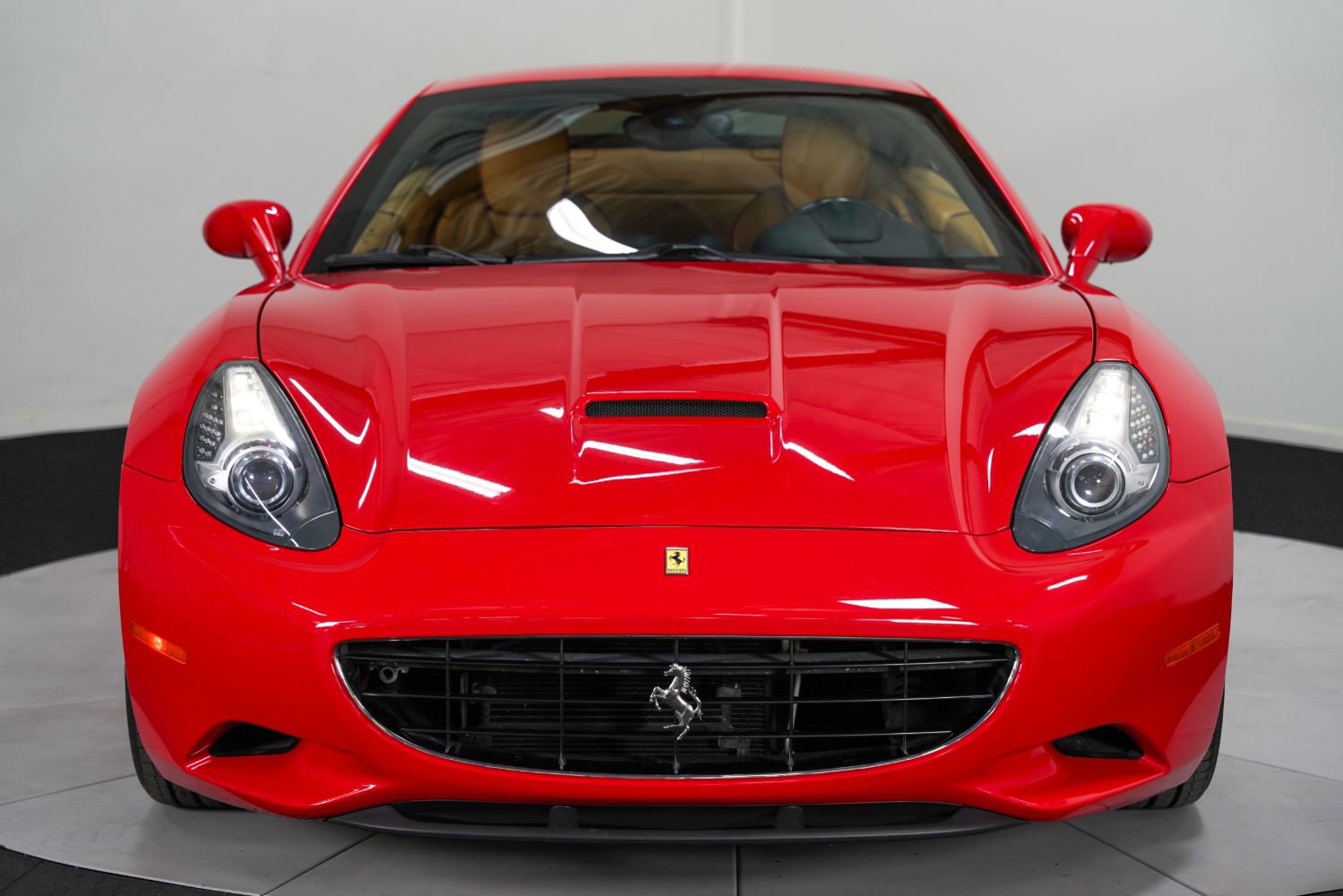 Used 2012 Ferrari California image 10