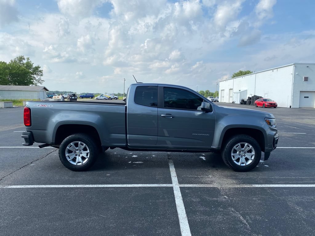 Used 2022 Chevrolet Colorado LT w/ LT Convenience Package AWD/4WD image 8